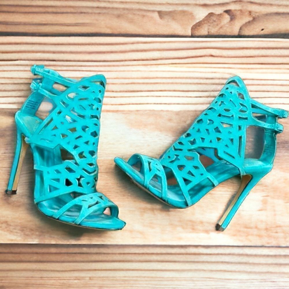 Brian Atwood Turquoise Laser-Cut Suede Stiletto Heels – Pure Elegance & Luxury - Picture 5 of 17